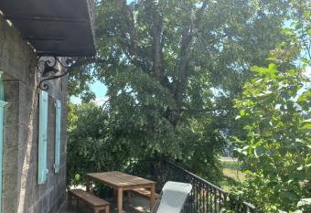 LA FLOCLEVAL has Balcony rooms