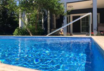 villa denizci sapanca allows 18 year olds to book a room