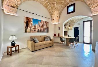 Suite La Basilica has Balcony rooms