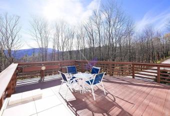 Spacious Mountain Home Close to Killington and Woodstock has Balcony rooms