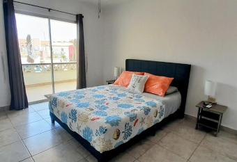 Modern 2 Bedroom Oceanview With Pool Pet Friendly has Balcony rooms
