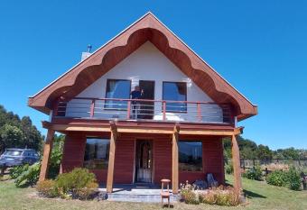 Leoni  s country house in front of the volcanoes. allows 18 year olds to book a room