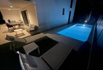 Luxury apartment Toma has Balcony rooms