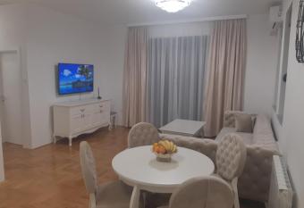 Apartman Arijela allows 18 year olds to book a room