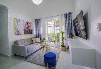 Luxury & Private Apartment allows 18 year olds to book a room