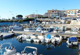 Joli studio de vacances vue mer has Balcony rooms
