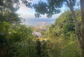 Bungalow Pamatai Sky has Balcony rooms