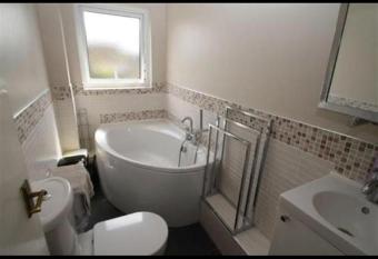 NNN Apartment has Balcony rooms