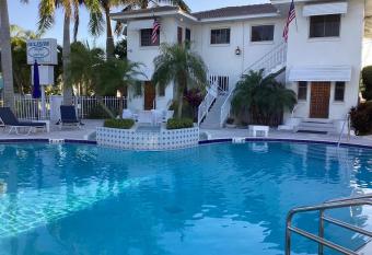 Gulfside Resort. Unit 3 has Balcony rooms