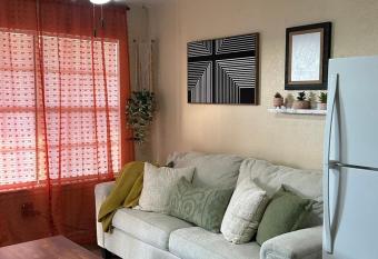 The Sina   Apt is Cozy Place allows 18 year olds to book a room