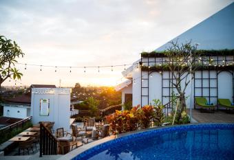 RV Hotel Kutus Kutus has Balcony rooms