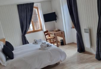 Auberge de la Bourgeoisie has Balcony rooms