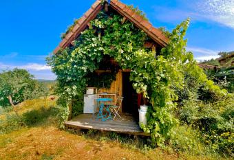 la colline seive has Balcony rooms