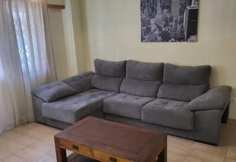 Apartamento acolhedor Oeiras has rooms with a private hot tub