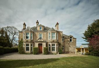 Tali Ayer has Balcony rooms