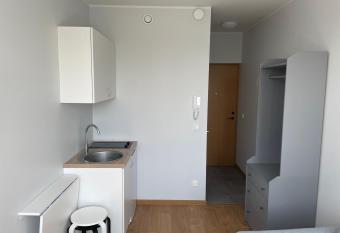 Pepleri 34 allows 18 year olds to book a room