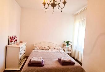 Florilor Apartments has Balcony rooms