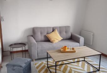 Auxerre - Abbaye Saint Germain allows 18 year olds to book a room