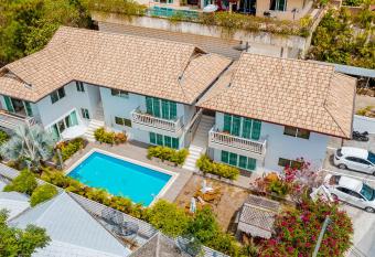 New Sea Horse has Balcony rooms