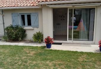 Charmante maisonnette allows 18 year olds to book a room