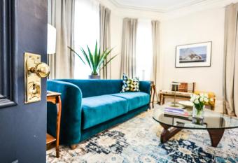 The Lunenburg Inn allows 18 year olds to book a room