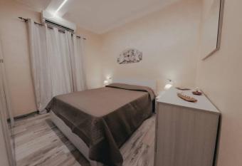 Centro storico-Delizioso Appartamento 5 stelle has Balcony rooms