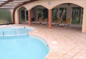 Pivert has Balcony rooms