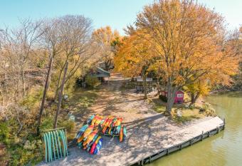 Walleye Entire Complex has Balcony rooms