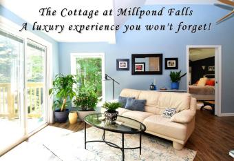 Luxury Cottage at Millpond Falls has Balcony rooms