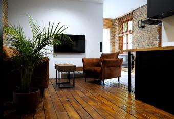 Aficionado Apartment allows 18 year olds to book a room