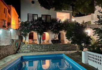 Casa Pomar - Preciosa casa con piscina y vistas a la sierra has Balcony rooms