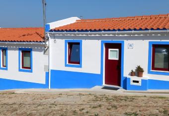 Casa das Rosas allows 18 year olds to book a room
