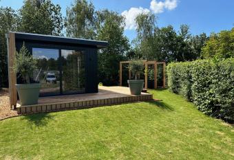 Chalet de Blauwe regen has Balcony rooms