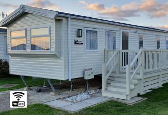 Brookside West Sands Holiday Park Seal Bay Selsey has Balcony rooms