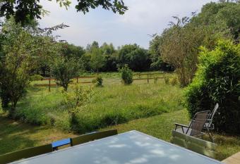 Chez Jess has Balcony rooms