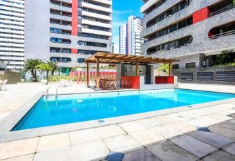 RECIFE FLAT UNIDADE 1106 B allows 18 year olds to book a room