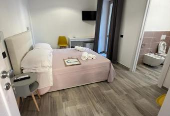 MaLuNa has Balcony rooms