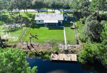 Lake June access-Hot Tub-Water Sports-Fire Pit has rooms with a private hot tub