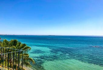 Condo vista espectacular ! No se admiten ni  os menores de 14 a  os allows 18 year olds to book a room