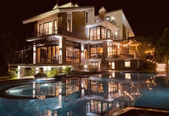 Nam Casa S  n Golf Tam      o Venuestay has Balcony rooms