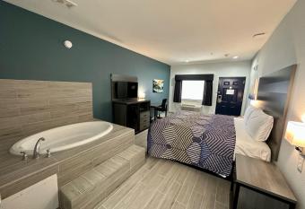 Crosby Travel Lodge and RV Park has rooms with a private hot tub