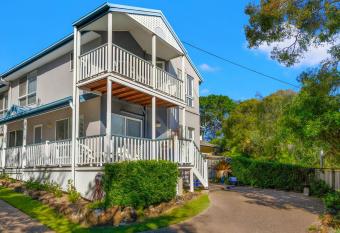 Hastings Paradise has Balcony rooms
