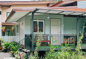 Baan Panmala Guesthouse has Balcony rooms