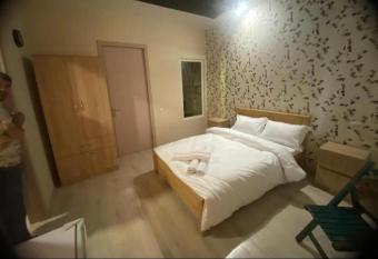 Milena Hotel has rooms with a private hot tub