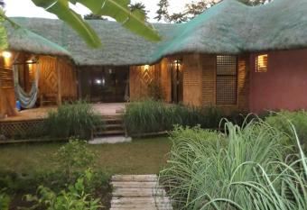 Maison en bambou,   co lodge has Balcony rooms