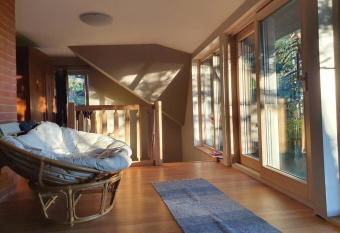 SEA HOUSE has Balcony rooms