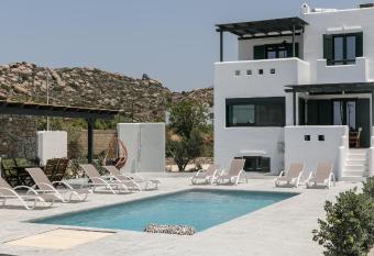 Villa Nautilus, Plaka Naxos, private pool allows 18 year olds to book a room