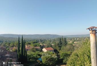 Petit nid cosy typiquement proven  al has Balcony rooms