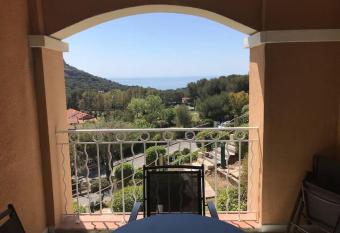 Appartement vue mer, piscine has Balcony rooms