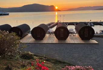 Sleeping barrel lodge, Smaken av Ryfylke has Balcony rooms